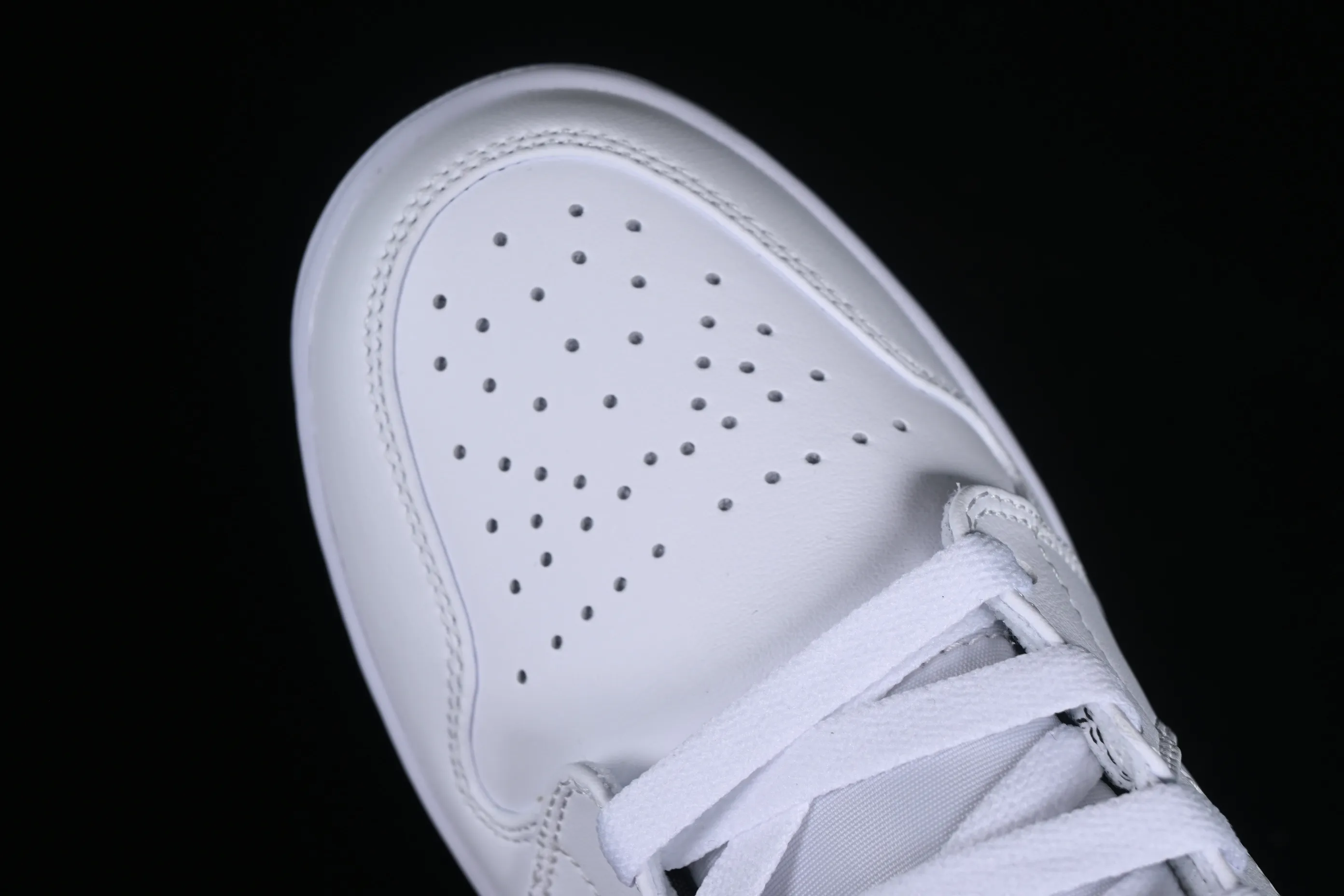 All categories Air Jordan Jordan series basketball shoes Air Jordan 1 Mid Air Jordan 1 Mid AJ1 Joe 1 classic white and black Chinese culture and leisure sneakers DQ8423-132